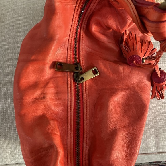 MARC JACOBS RED VINTAGE LEATHER SHOULDER BAG 👛 MADE IN ITALY 16” by 12” by 3” - Picture 12 of 16